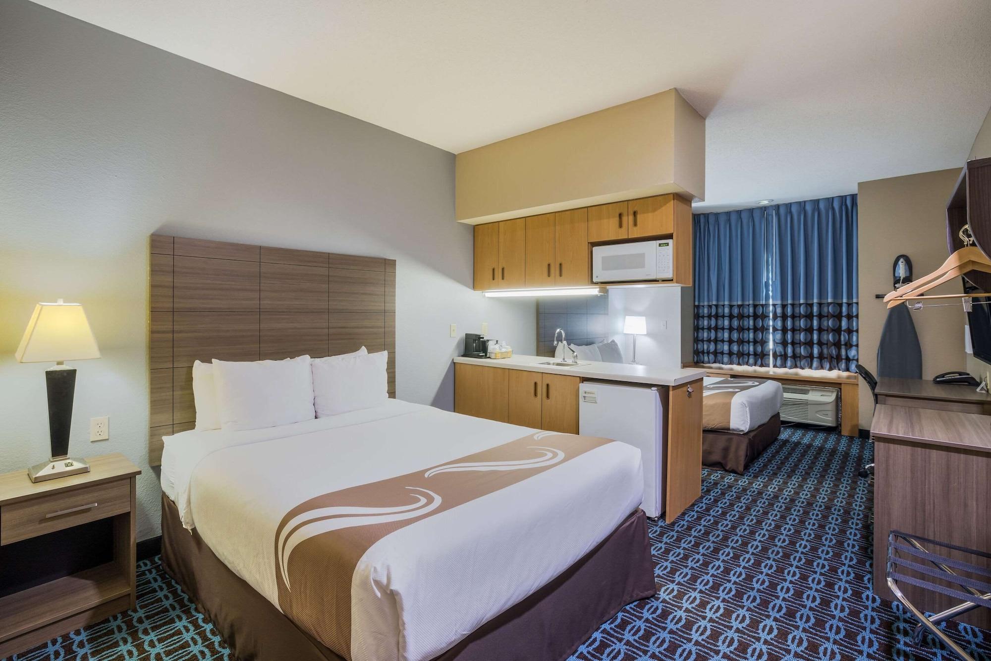 Sonesta Essential Hotel Blue Springs Extérieur photo