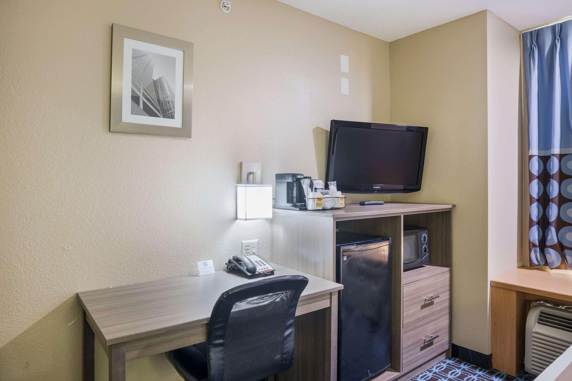 Sonesta Essential Hotel Blue Springs Extérieur photo