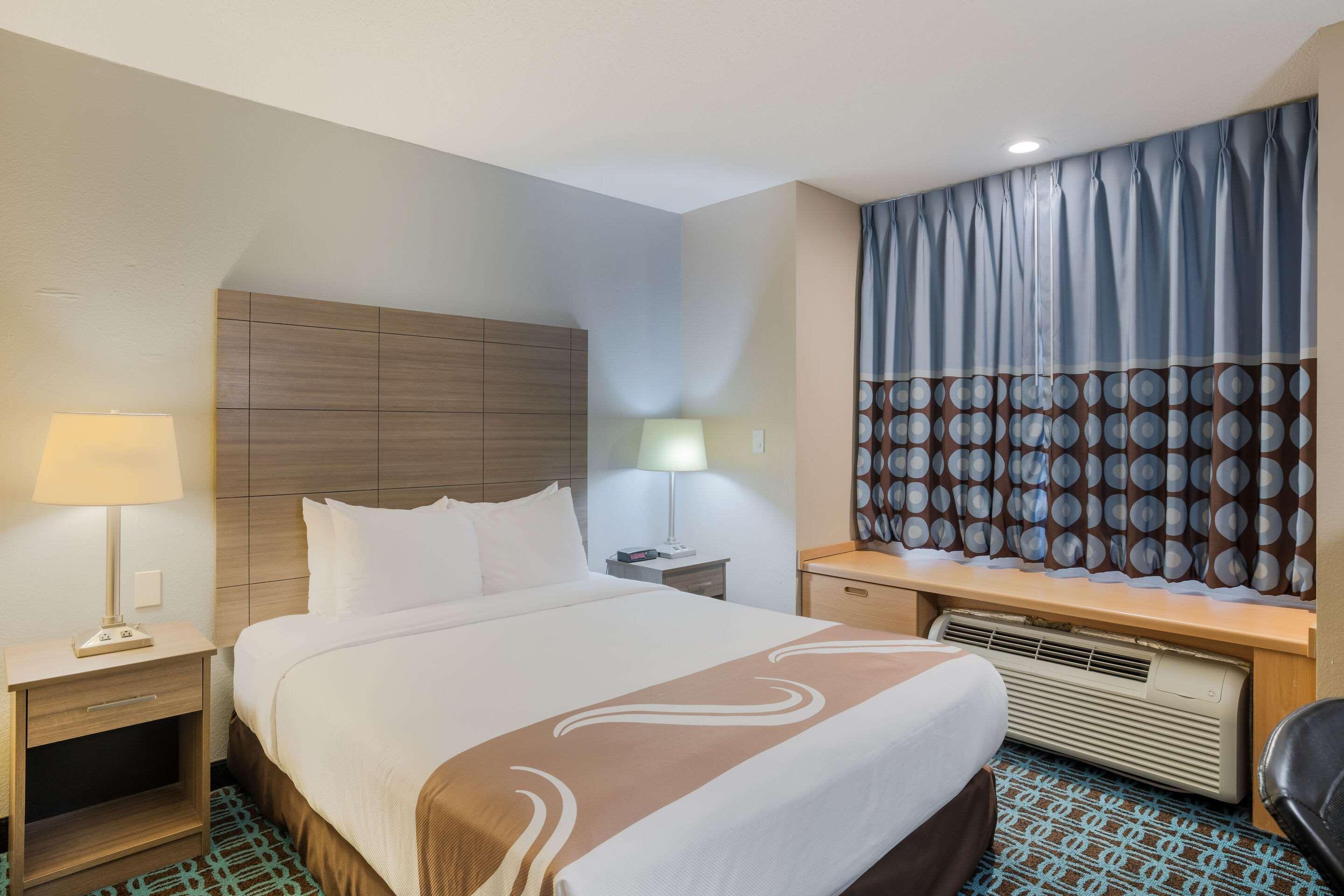 Sonesta Essential Hotel Blue Springs Extérieur photo