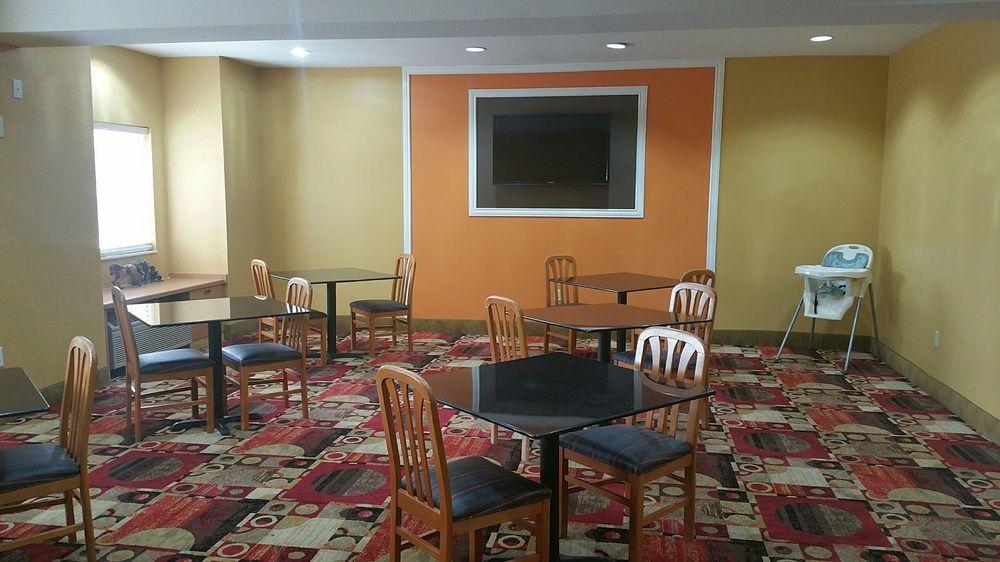 Sonesta Essential Hotel Blue Springs Extérieur photo