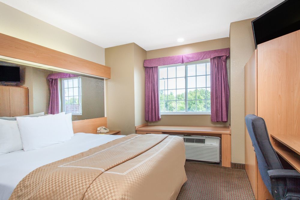 Sonesta Essential Hotel Blue Springs Extérieur photo
